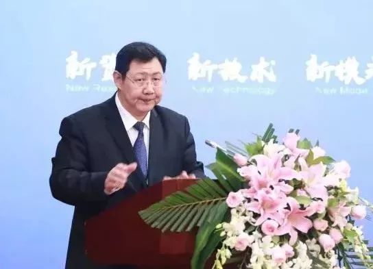 中國(guó)拍賣行業(yè)協(xié)會(huì)余平會(huì)長(zhǎng)